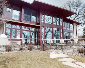 Haywards Bay Estate and Guest House on West Lake - Okoboji - Gebouw
