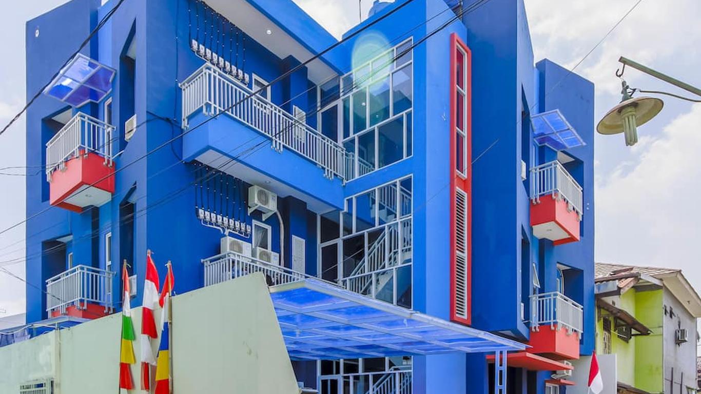 RedDoorz Syariah near Metropolitan Mall Bekasi