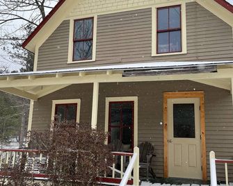 Adirondack Getaway in the heart of Keene Valley near Ausable Club - Keene Valley - Building