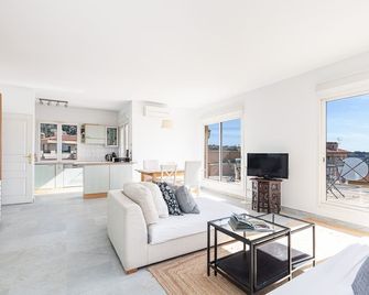 Nice apartment with sea view - Terrace - Air conditioning - Villefranche-sur-Mer - Living room