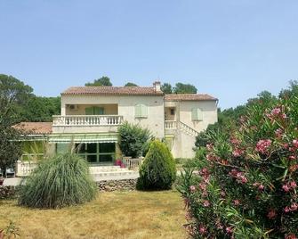 La Bastide de l'Issole - Besse-sur-Issole - Gebäude