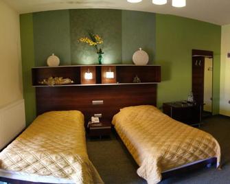 Hotel Restauracja Venus - Jedlicze - Спальня