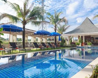Impress Resort - Thep Krasattri - Piscina