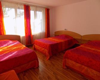 Family Hotel Vit - Teteven - Bedroom