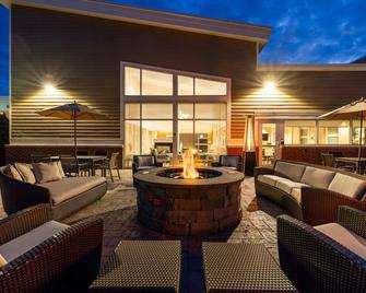 Residence Inn by Marriott Rochester Henrietta - Rochester - Patio