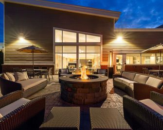 ريزيدنس إن باي ماريوت روتشستر هنريتا - روتشستر - شرفة مرصوفة