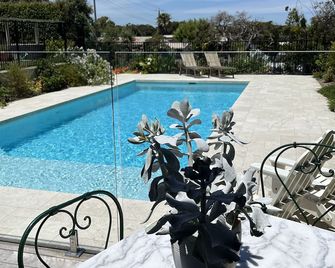 Longford Cottage delightfully large 1 Bedroom Apartment - Blairgowrie - Pool