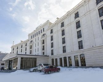 Jermuk Hotel And Spa - Jermuk - Gebouw