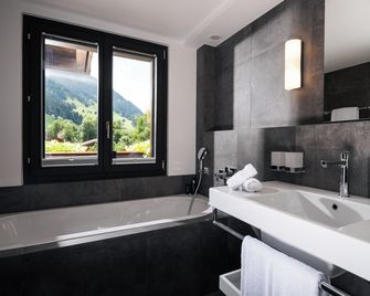 Hotel Arc-en-ciel Gstaad - Gstaad - Bathroom