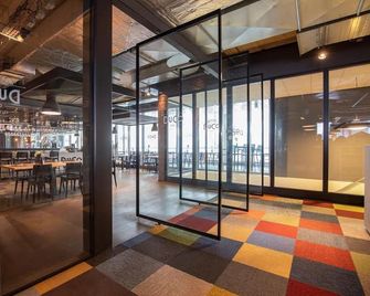Modern Retreat with Free EV Charging, and On-Site Restaurant Near Autotron - Oss - Lobby