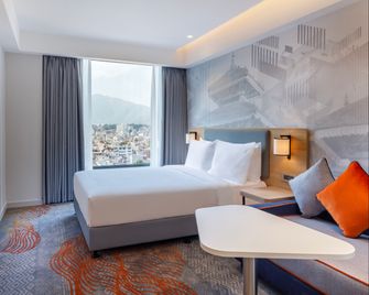 Holiday Inn Express Kathmandu Naxal By IHG - Kathmandu - Bedroom