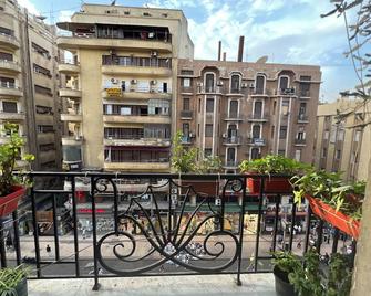 Travelers House Hotel - קהיר - מרפסת