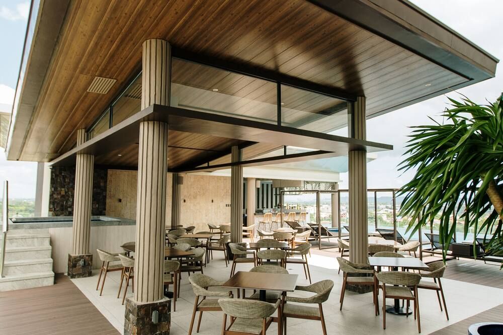 زوري هوتل - إيلويلو ستي - مطعم