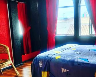 Hotel Nuestra Casa Riobamba - Riobamba - Schlafzimmer