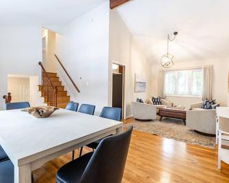 Westside Storied - Annapolis - Dining room