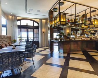 Lindner Golf Resort Portals Nous - קלוויה - בר