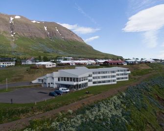 The Cliff Hotel - Neskaupstadur - Edificio