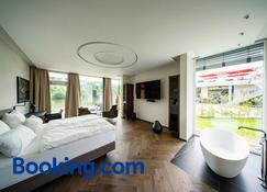 Motelplushotel Biggeseefront - Olpe - Slaapkamer