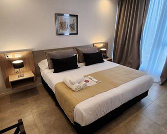 Comfortable Unit Near Plaza Alberdi With Breakfast Indoor And Outdoor Pools - Río Cuarto - Bedroom