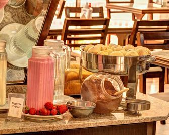 Hotel Vela Azul - Balneário Camboriú - Buffet