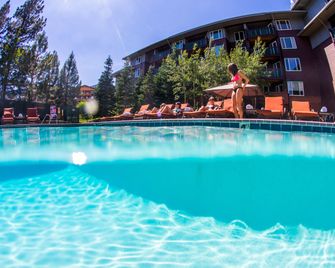 Juniper Springs Resort - ממות' לייקס - בריכה