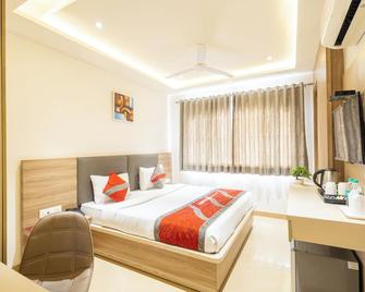 Hotel Tripple Tree - Karol Bagh - New Delhi - Bedroom
