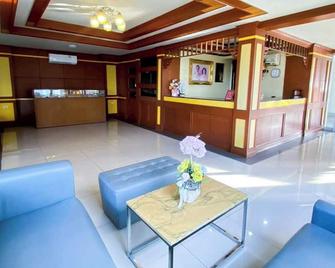 Kiatnakhon Hotel - Nakhon Si Thammarat - Front desk