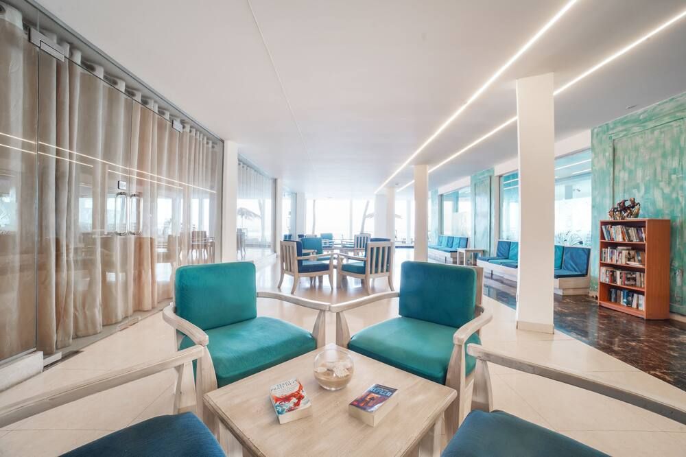 هيكادوا بيتش هوتل