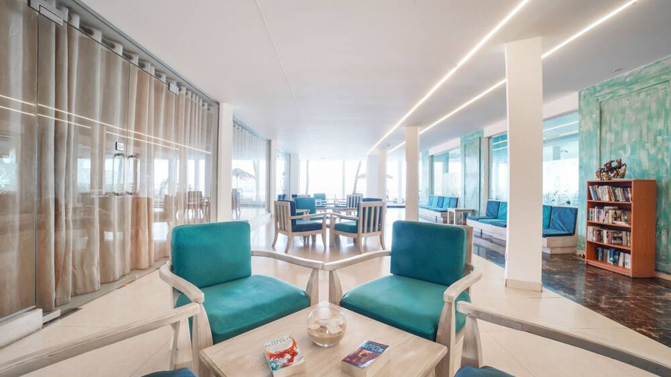 Hikkaduwa Beach Hotel