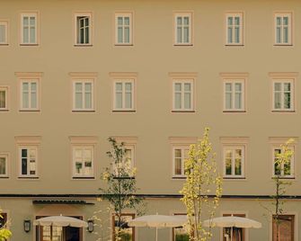Design Hotel zum Hirschen Salzburg - Salzburg - Building