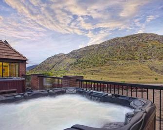 MountainSide Resort near Zip Lining and Museums - Durango - Balcón
