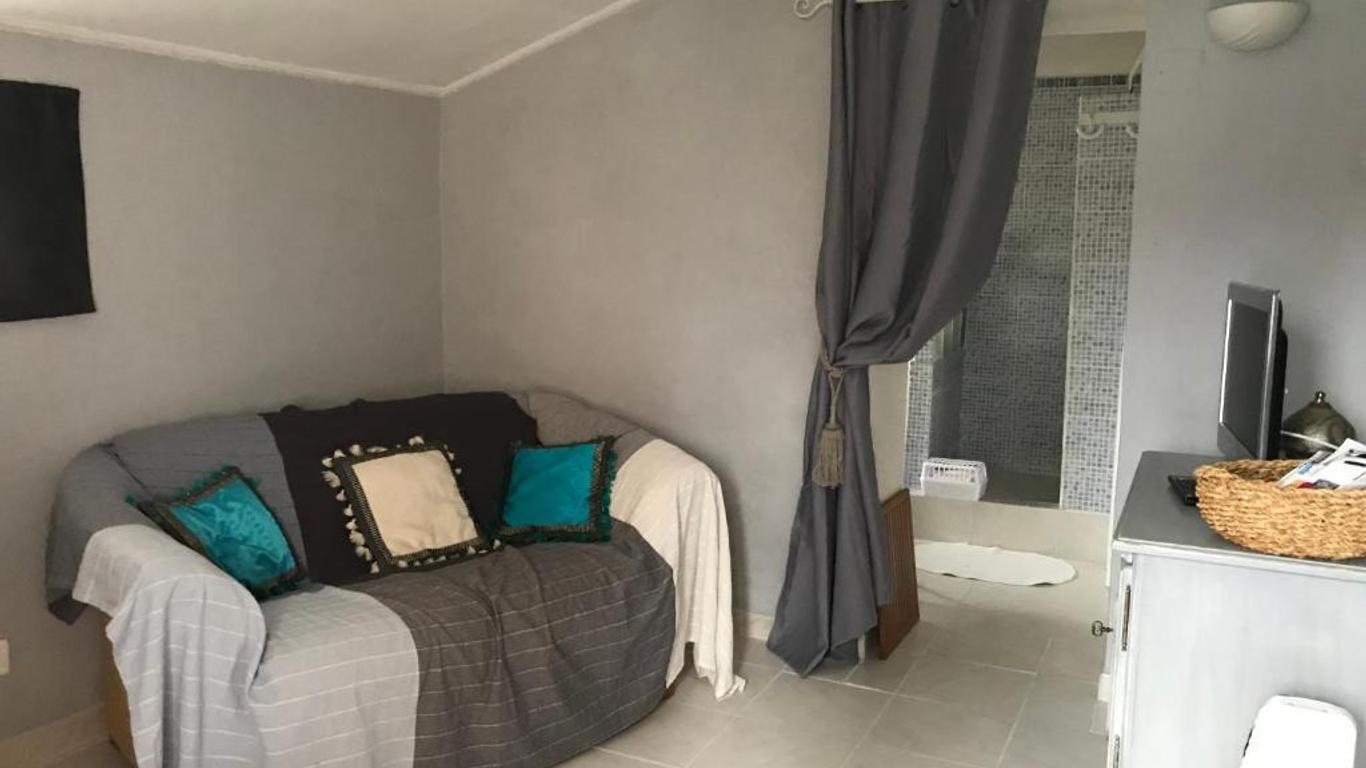 Chambre D'hotes Le Cedre