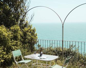Il Grecale - The Cliff Retreat - Corniglia - Balcon