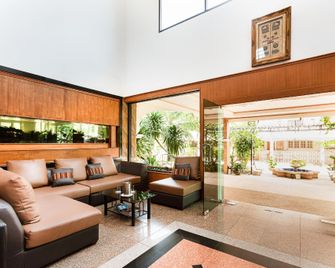 Princess Park Hotel - סוראט תאני - לובי