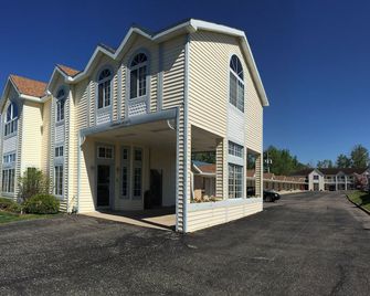 Thunderbird Inn of Mackinaw City - Mackinaw City - Edificio