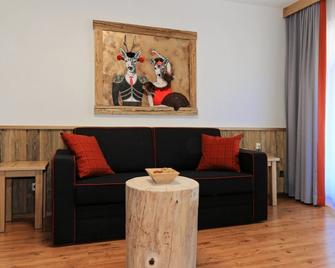 Hotel Schwarzenberg - Glottertal - Living room