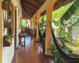 Relax in Warm Rooms And Space to Rest Comfortably. - León