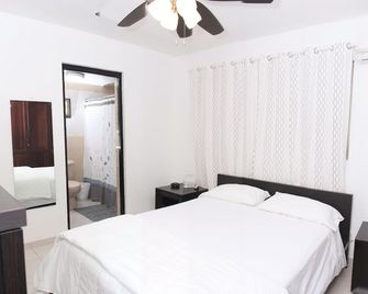 Your Home Away From Home in Santo Domingo! Great Location! - Santo Domingo - Bedroom