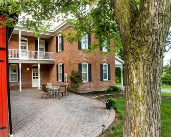 Fishing & Campfires!! 40 acres on Battlefield! - Gettysburg - Patio