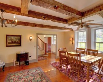 Historic New Lebanon Hideaway on 33 Private Acres! - New Lebanon - Dining room