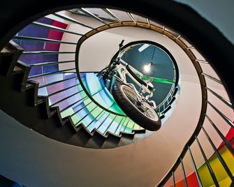 Nunohotel - Colònia - Escales