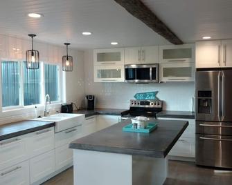 Newly designed waterfront away - Fremont - Küche
