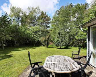 4 star holiday home in Ålbæk - Frederikshavn - Patio