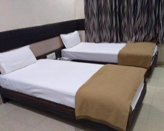 Hotel Pratibha Executive - Osmanabad - Bedroom