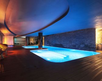 Lisotel Hotel - Regueira de Pontes - Piscina