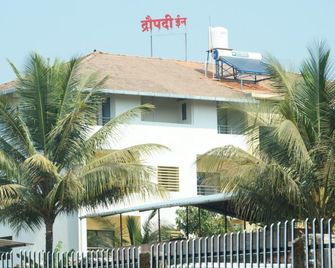 Hotel Draupadi Inn - Ganpati Pule - Building