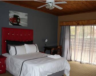 Nmb guest house - Ermelo - Bedroom