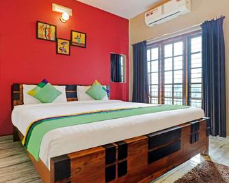 Treebo Avyukta Stay - Madikeri - Bedroom