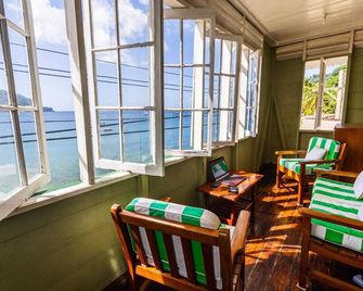 Cholson Chalets - Charlotteville - Sala de estar