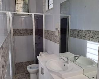 Nadi International Airport 7 minutes Downtown 10 minutes - Nadi